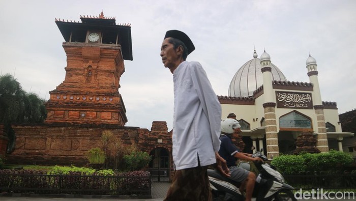 Suasana di kompleks Menara dan Masjid Sunan Kudus, Jumat (31/3/2023).