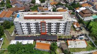 Rusun ini setinggi lima lantai.