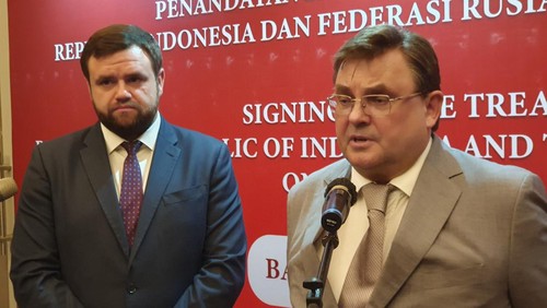 Menteri Kehakiman Rusia Konstantin Anatolievich menegaskan warga negaranya di Bali untuk mematuhi hukum di Indonesia saat berada di Nusa Dua, Jumat (31/3/2023).