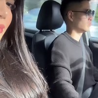 Kebersamaan antara Millen dan Lionel pertama kali terlihat saat keduanya menghadiri acara ulang tahun anak Aurel Hermansyah, Ameena bersama-sama. Dalam podcast OPRA Entertainment Millen juga mengakui jika awalnya sang kekasih sempat tak mengetahu bahwa Millen adalah seorang transgender. Millen baru mengungkapkan hal tersebut di hari keempat keduanya pacaran. Foto: Instagram/@millencyrus