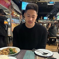 Berparas tampan, Lionel sendiri diketahui merupakan pria berdarah campuran Australia, Tiongkok, dan Mongolia. Sebelum bertolak ke Australia, ia dan Millen juga sempat terlihat menghabiskan waktu bersama di Bali. Foto: Instagram/@millencyrus