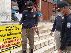 Kerap Bikin Macet, Pedagang di Jalan Ki Narto Sabdo Pasar Johar Dipindah