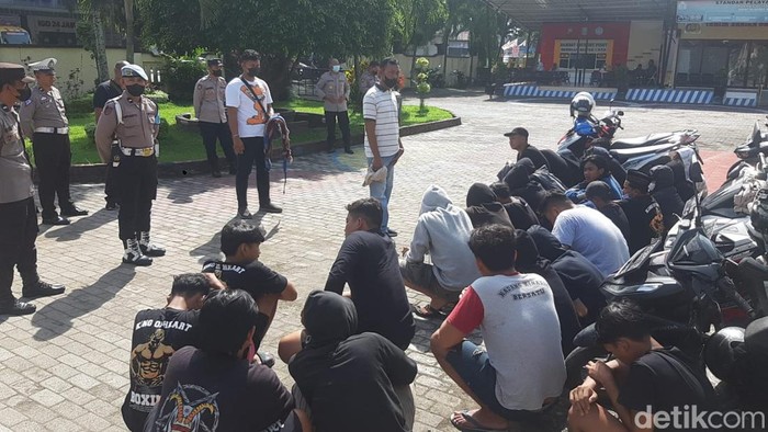 Puluhan remaja yang hendak perang sarung di Blitar
