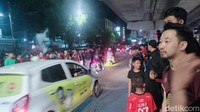 Bertandang ke Stadion Gelora Madura Ratu Pamelingan, Pamekasan, Jumat (31/3/2023), pasukan Bernardo Tavares  unggul cepat melalui 2 gol yang dicetak Wiljan Pluim pada menit ke-4 dan menit ke-10. Juku Eja mampu membuat malu tim tuan rumah 2-0 hingga babak pertama berakhir. Foto: (Agus Umar/detikSulsel)