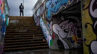 Terowongan Brown juga telah menjadi magnet bagi seniman dan penulis grafiti yang memungkinkan mereka menciptakan karya mereka di lingkungan yang aman dan legal.