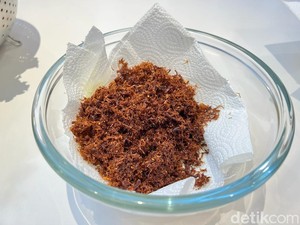 Cara Membuat Serundeng Kelapa yang Renyahnya Tahan Lama, Cocok Jadi Teman Makan
