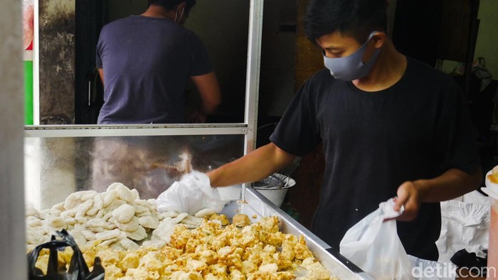 Bacol, gorengan mini ini jadi favorit warga di Cimahi