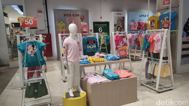 Banjir diskon baju lebaran dan kebutuhan pokok di MX Transmart Malang
