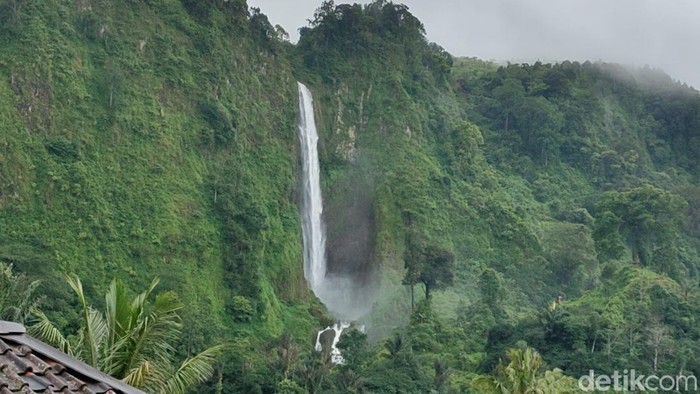 Curug Citambur di Cianjur.