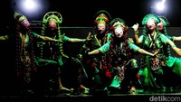 Perlu diketahui kegiatan drama musikal yang dilakukan oleh yayasan Belantara Budaya Indonesia ini didirikan kleh  Diah Kusumawardani Wijayanti.