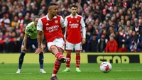 Gol Penalti Bawa Arsenal Ungguli Leeds United di Babak I