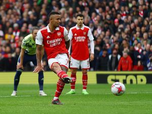 Gol Penalti Bawa Arsenal Ungguli Leeds United di Babak I