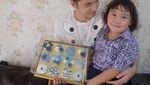 Gaya Keren Stefan William saat Makan Bareng Anak dan Sahabat