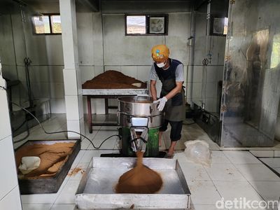 Potret Pembuatan Gula Semut Lebak yang Go Internasional
