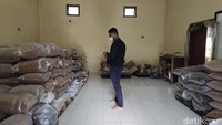 Tingginya permintaan gula semut ke luar negeri karena manfaat yang terkandung di dalamnya. Gula aren dipercaya mempunyai kadar gula rendah dan bisa menjadi alternatif bagi penderita diabetes.
