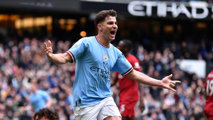 MANCHESTER, ENGLAND - APRIL 01: Julian Alvarez of Manchester City celebrates his goal during the Premier League match between Manchester City and Liverpool FC at Etihad Stadium on April 01, 2023 in Manchester, United Kingdom. (Photo by Will Palmer/Sportsphoto/Allstar via Getty Images)