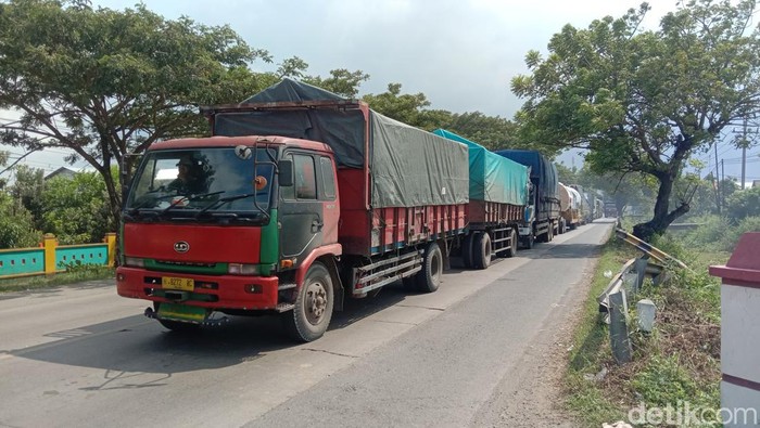 Curhat Sopir Truk Nginap Di Jalan Terjebak Macet Horor Pantura Pati 8156