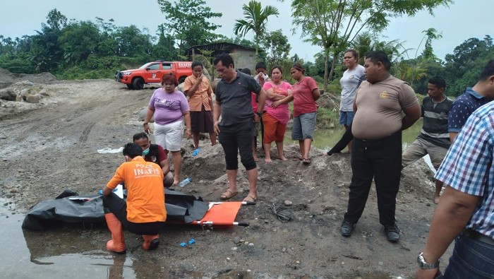 Mayat wanita ditemukan di sungai. (Foto: Istimewa)