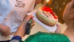 Momen Sweet Seventeen Khirani Putri Bambang Trihatmodjo yang Dipenuhi Cake Mewah