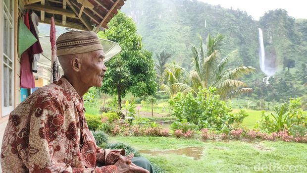 Pemandanan 'surga' di sekitar rumah Abah Jajang di Cianjur.