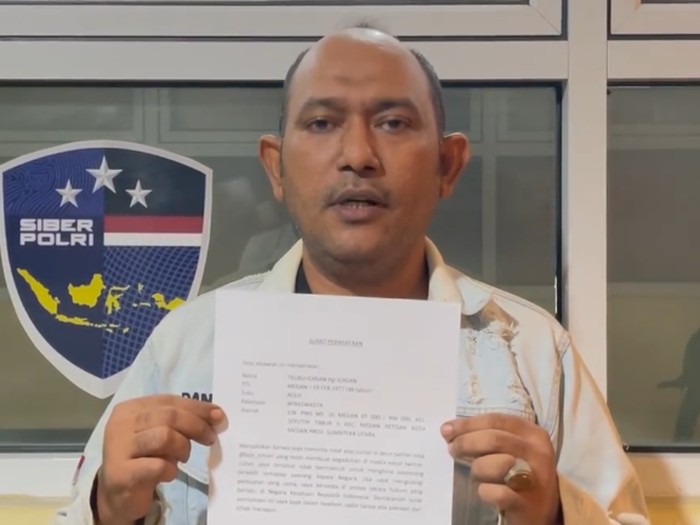 Pengunggah video Ratu Mesir Nefertiti menjadi berwajah Presiden Joko Widodo (Jokowi) diamankan polisi. Setelah itu, dia menyampaikan permintaan maaf. (IG @ciccsumbar)