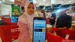Antusiasme Pengunjung Belanja di Ramadhan Midnight Sale Transmart Rungkut