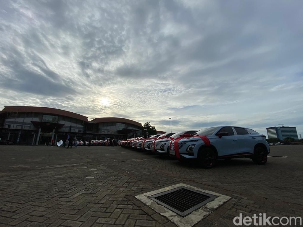 Penyerahan 100 unit pertama Chery Omoda 5 ke konsumen.