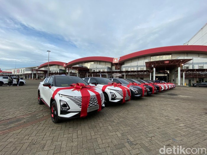 Penyerahan 100 unit pertama Chery Omoda 5 ke konsumen.