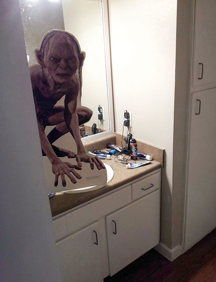 Prank April Mop