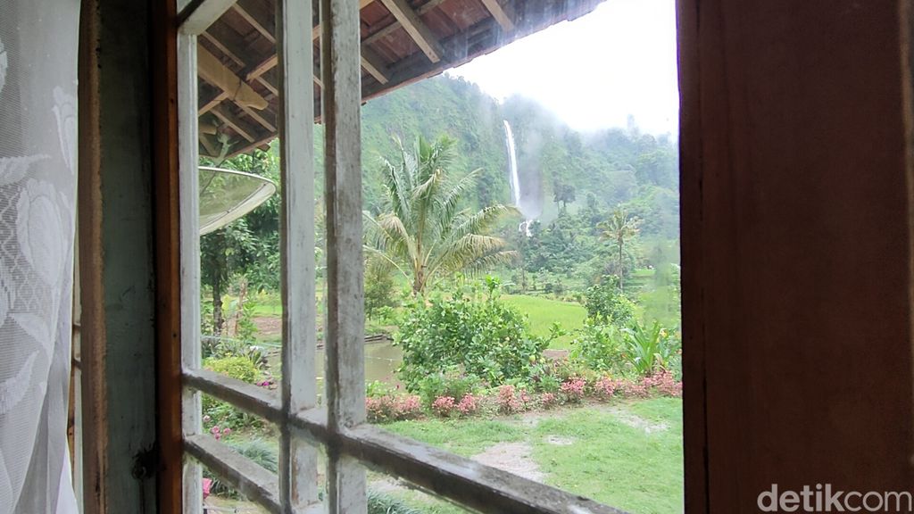 Rumah dengan pemandangan 'surga' di Cianjur.