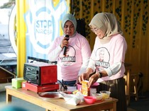 Srikandi Ganjar Ajak Perempuan Milenial Banten Belajar Bikin Nastar