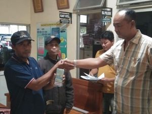 Nemu Duit Rp 10 Juta di Jalan, Langkah Siswi SMA Pekalongan Ini Bikin Salut!