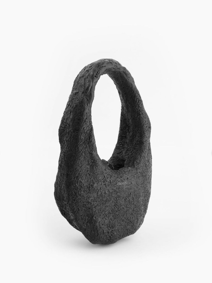 Coperni rilis tas terbuat dari meteorit.