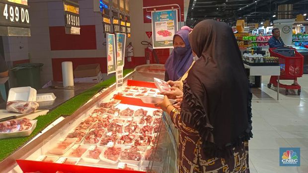 Transmart Cempaka Putih. (CNBC Indonesia/Martya Rizki)