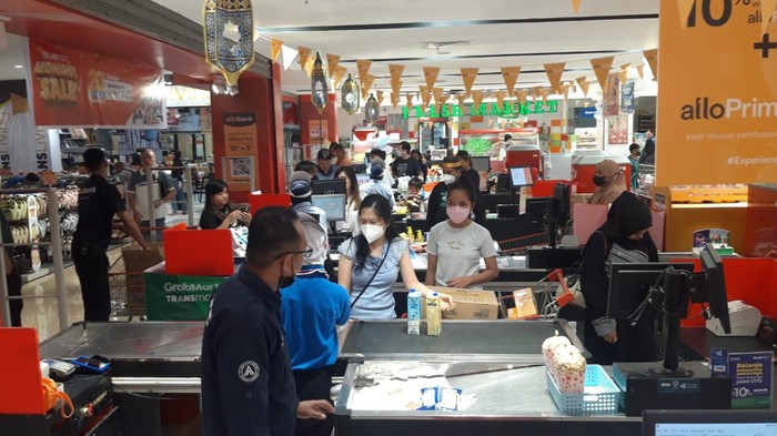 Transmart Midnight Sale