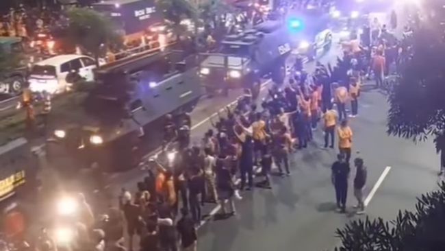 Viral Jakmania 'Kawal' Persib Usai Laga di Stadion Patriot, Polisi Apresiasi