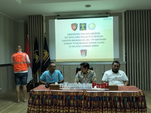 Turis Prancis Bikin Onar di Masjid, Langsung Dideportasi