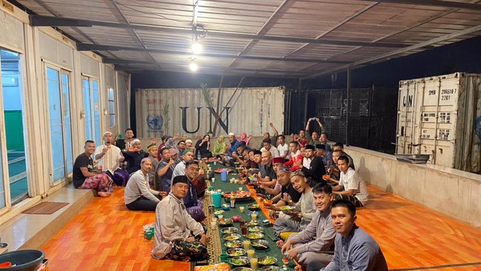 Anggota Polri menjalankan puasa Ramadan di Afrika Timur.