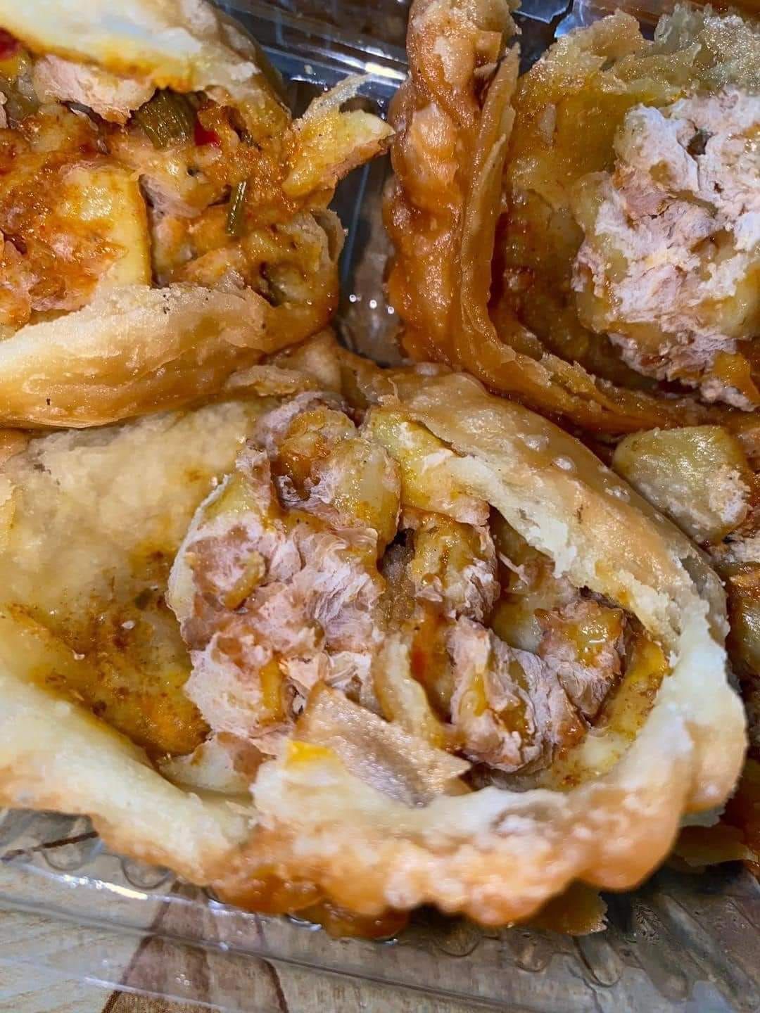 Apes! Beli Pastel Untuk Buka Puasa Malah Berulat dan Bau Busuk