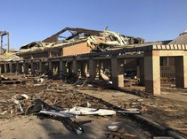 Penampakan Horor Tornado di AS Rusak Puluhan Rumah