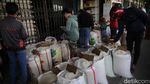 Bunda Sabar Ya, Harga Beras Resmi Naik!