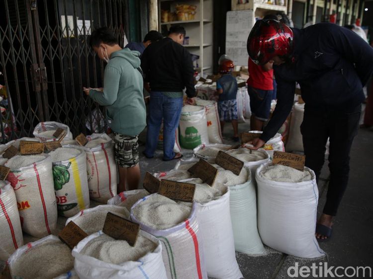 Bunda Sabar Ya, Harga Beras Resmi Naik!