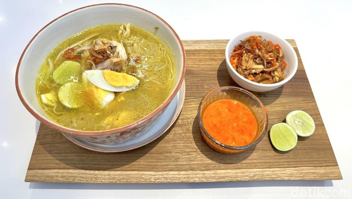 Chef Hotel Bagikan Tips Bikin Soto Ayam Khas Bali yang Berempah