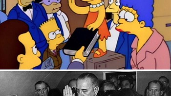 Momen wakil presiden Lyndon Johnson, disumpah sebagai presiden setelah pembunuhan John F Kennedy 22 November 1963. Foto: Boredpanda