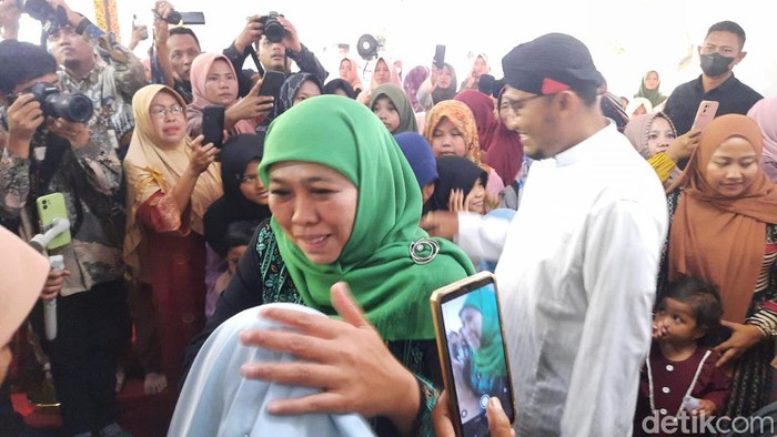 Gubernur Khofifah beri santunan anak yatim di Sumenep didampingi Bupati Ahmad Fauzi