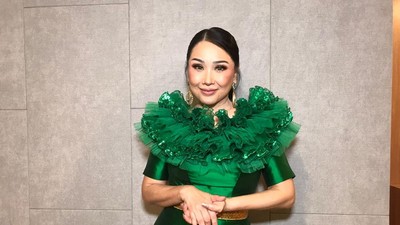 Pangling Banget! 6 Potret Wajah Baru Diva Titi DJ usai Oplas Anti Aging di Korsel