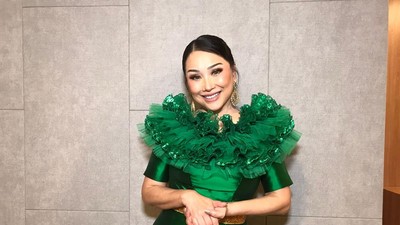 Pola Hidup Sehat ala Titi DJ, Masih Sebugar Ini di Usia 50-an
