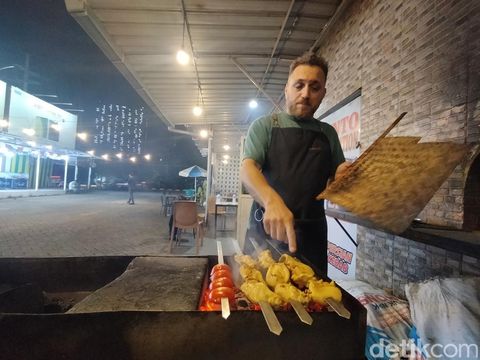 Kebab hingga nasi biryani di Sorento Kebab Station Surabaya