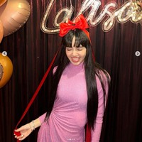 Lisa BLACKPINK lebih dulu merayakan ulang tahunnya di tengah kesibukan tur dunia BORN PINK. Di mana dia mendapat kejutan dari penggemar Filipina sehari sebelum ulang tahunnya, Minggu (26/3/2023). Foto: Instagram