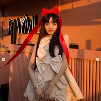 Lisa BLACKPINK membagikan momen perayaan ulang tahunnya di Instagram. Rapper grup BLACKPINK itu pulang ke Thailand untuk berkumpul bersama keluarga dan sahabat. Foto: Instagram